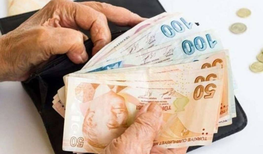 Emekliye taban aylığı düzenlemesi 'SSK ve Bağ-Kur'lular dikkat' 2